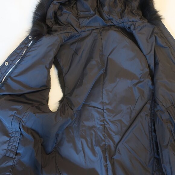 Women's Black Fur Vest - Picture 8 of 16